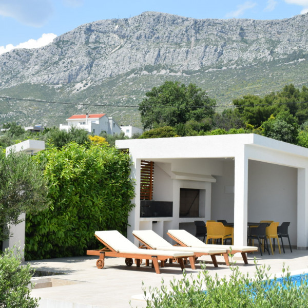 Villa Nikol, Villa Nikol with Heated Pool, Dalmatia, Split Riviera, Croatia Ka&scaron;tel Sućurac
