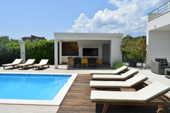 Exterior, Villa Nikol with Heated Pool, Dalmatia, Split Riviera, Croatia Ka&scaron;tel Sućurac